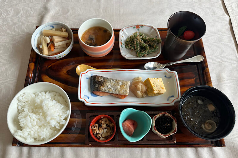 新潟グランドホテルに子連れ宿泊の感想ブログ。朝食やお部屋の写真をレポｖ７う