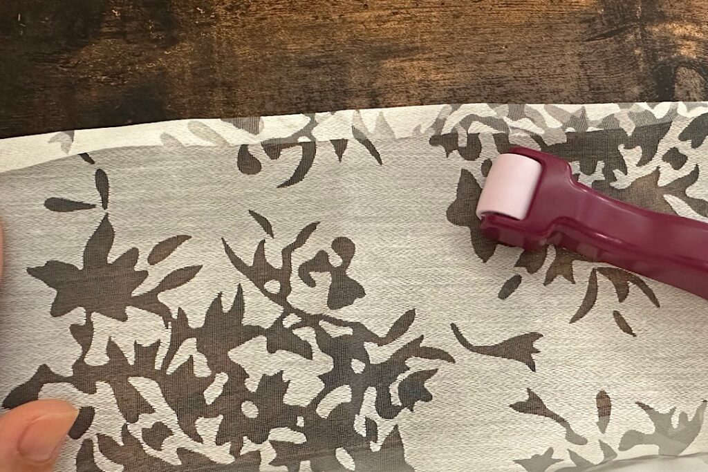 ユザワヤのオパール生地でレースカーテンを作りました