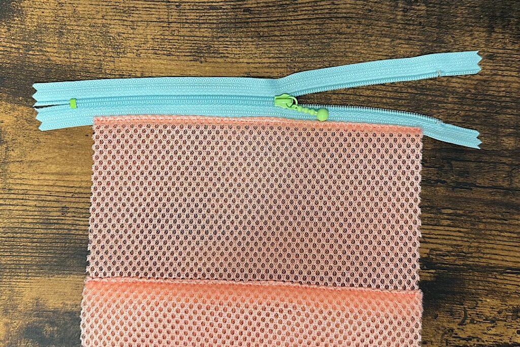 ポケットティッシュケース付きファスナーポーチの作り方