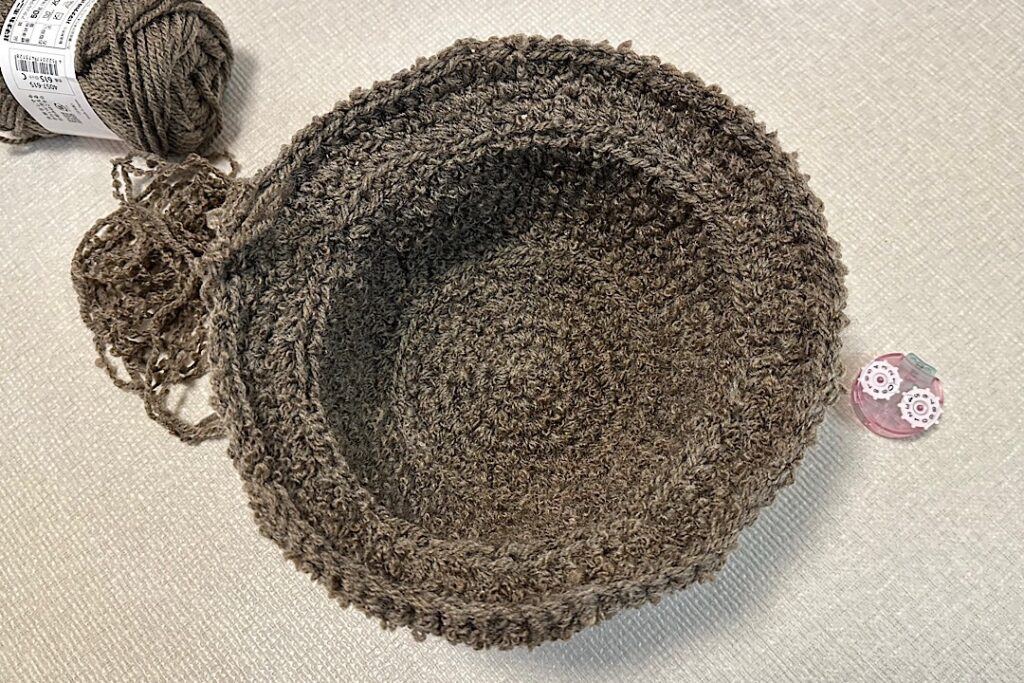 ハマナカボニーループでキッズバケットハットを編みました