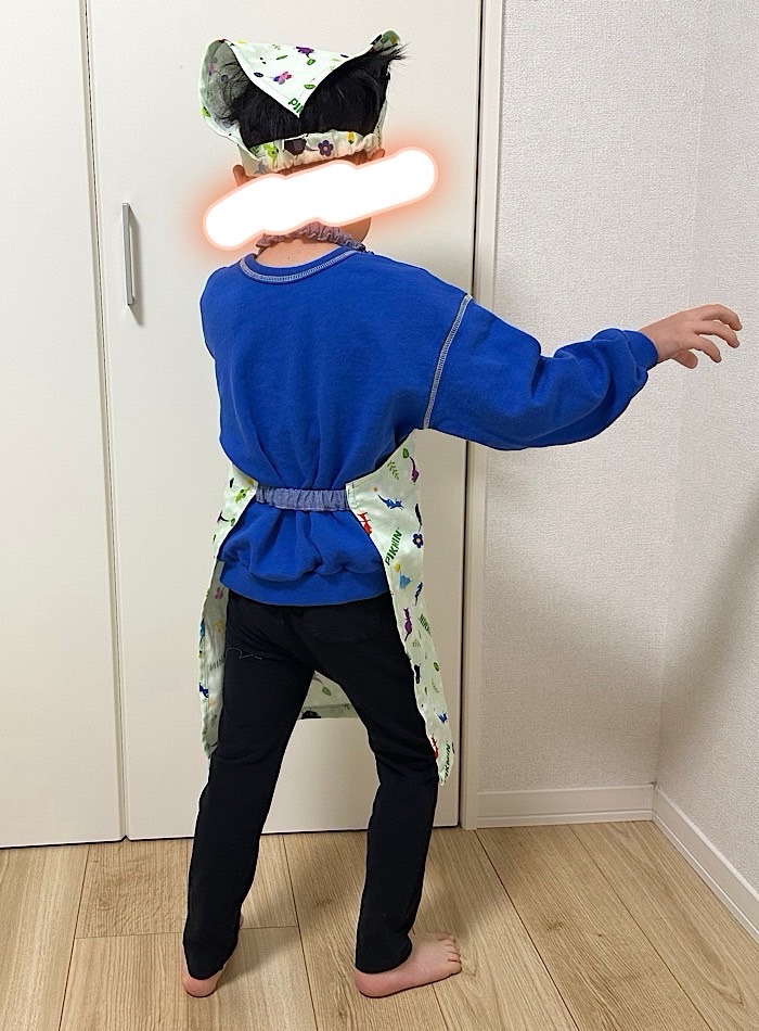 型紙なし 子ども用エプロンの作り方 ゴムタイプで着脱簡