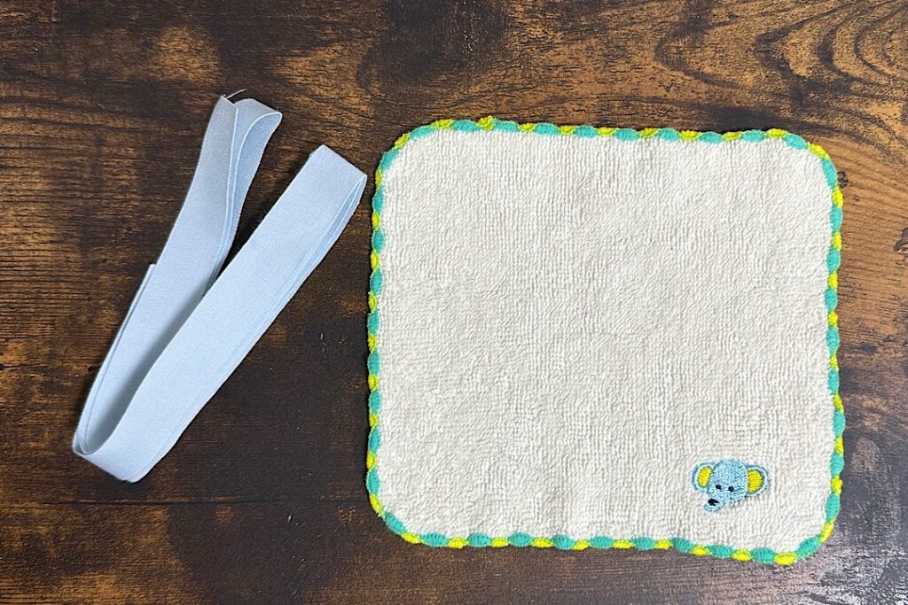 タオルハンカチの名前つけ タグを縫い付ける簡単な方法