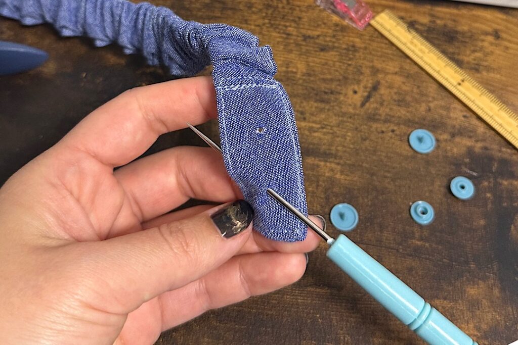 型紙なし 子ども用エプロンの作り方 ゴムタイプで着脱簡