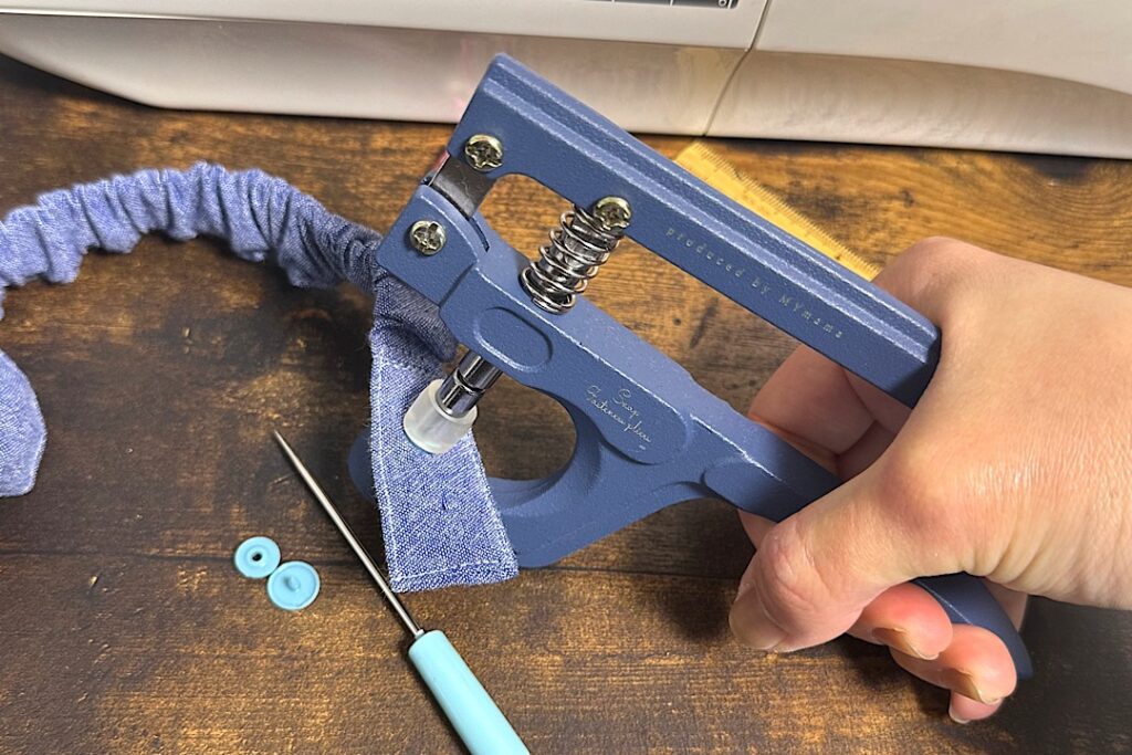 型紙なし 子ども用エプロンの作り方 ゴムタイプで着脱簡