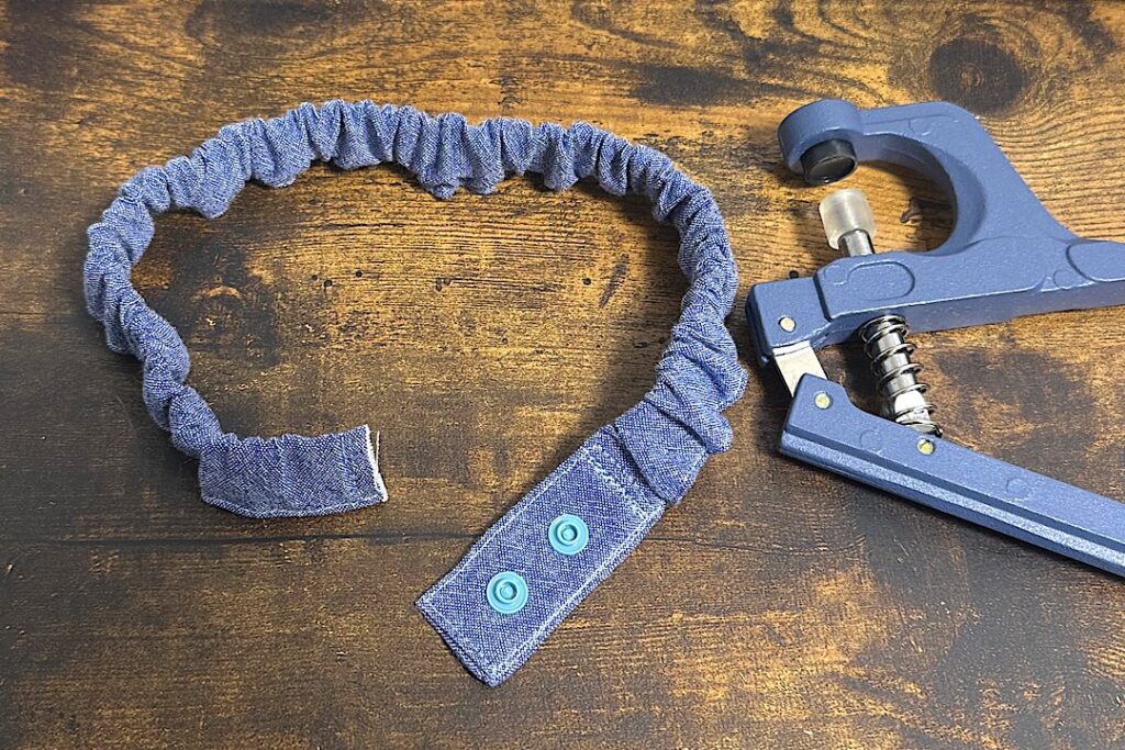 型紙なし 子ども用エプロンの作り方 ゴムタイプで着脱簡