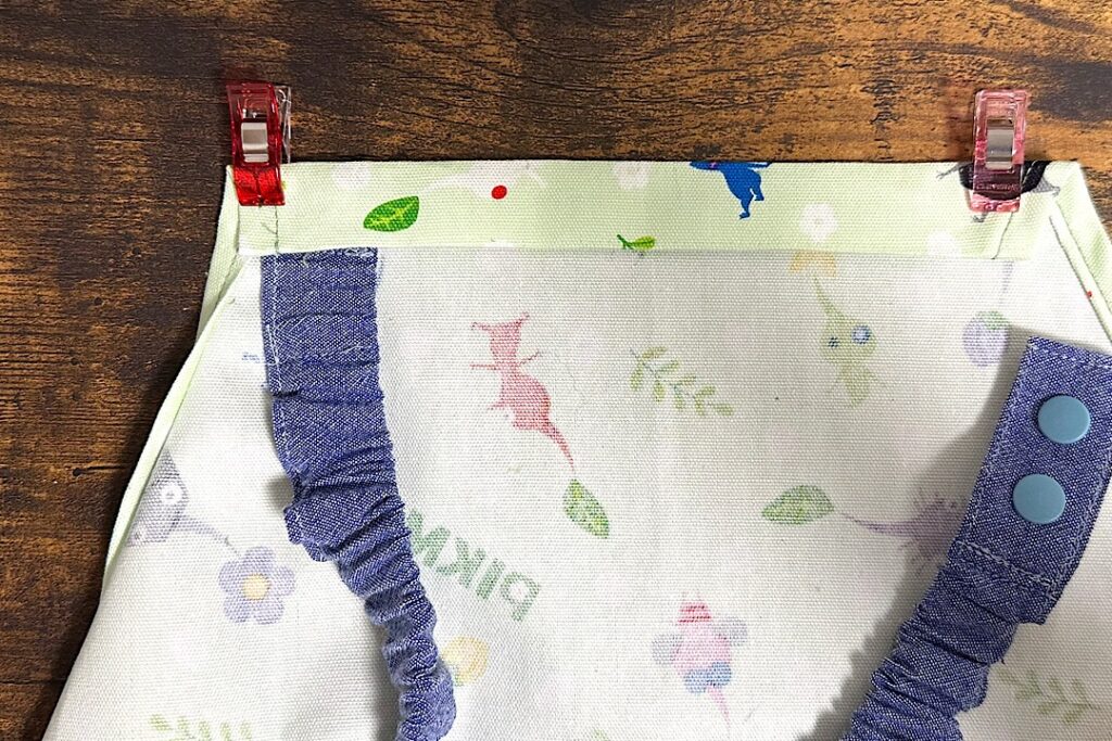 型紙なし 子ども用エプロンの作り方 ゴムタイプで着脱簡