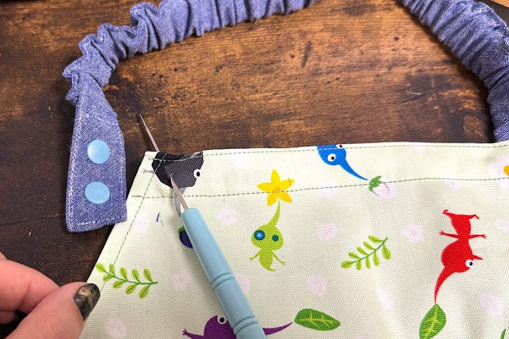 型紙なし 子ども用エプロンの作り方 ゴムタイプで着脱簡