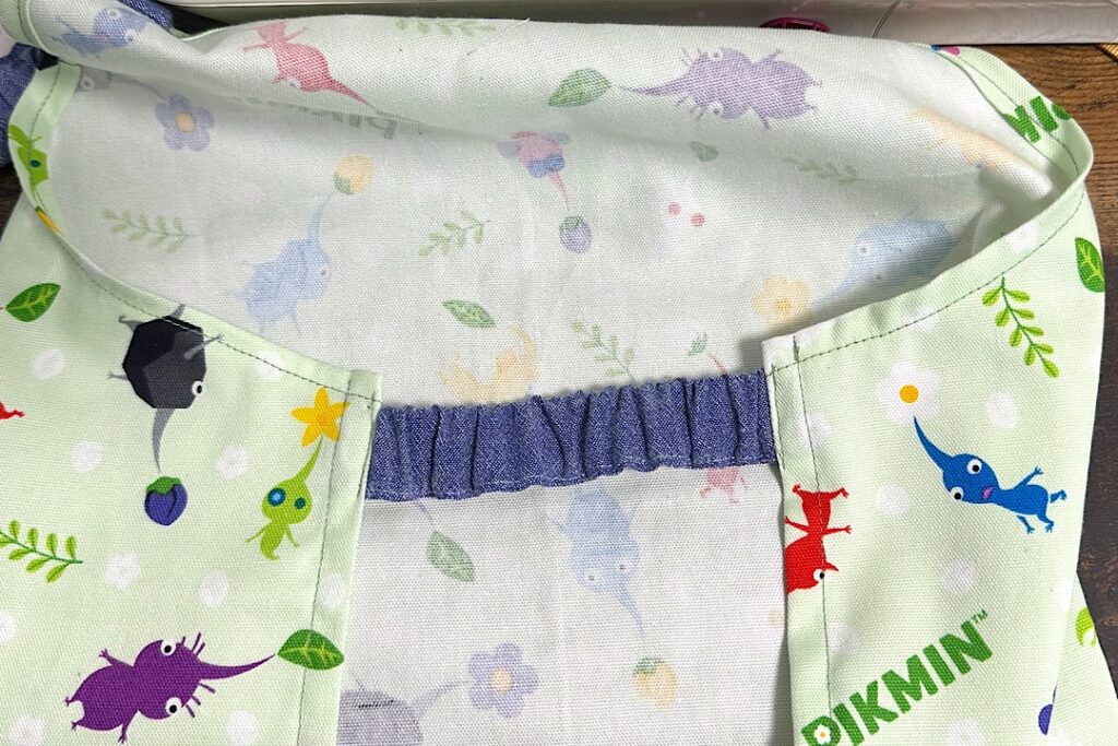 型紙なし 子ども用エプロンの作り方 ゴムタイプで着脱簡