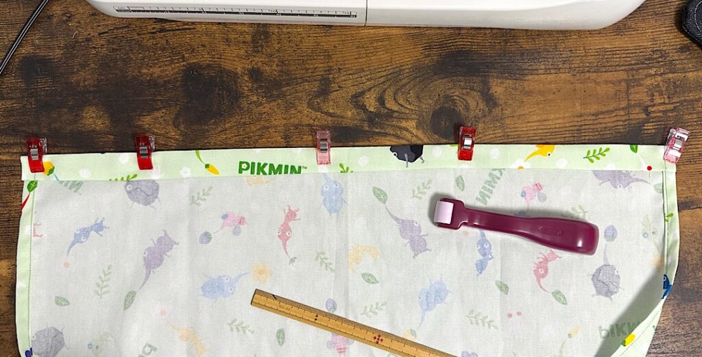 型紙なし 子ども用エプロンの作り方 ゴムタイプで着脱簡