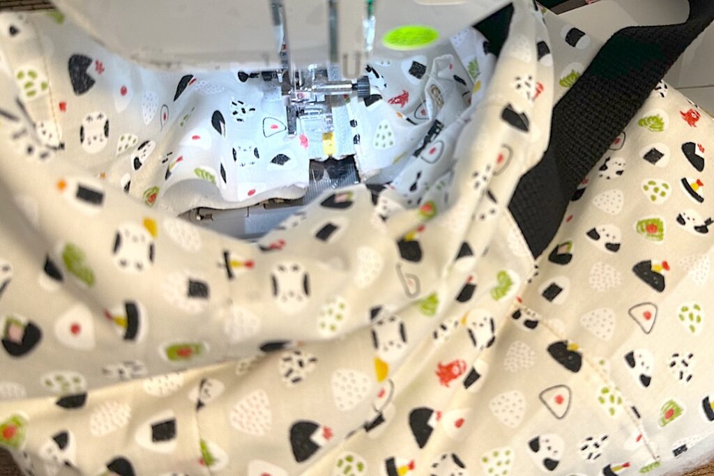 ファスナー付き保冷お弁当袋の作り方｜裏地あり、マチあり、切り替えあり